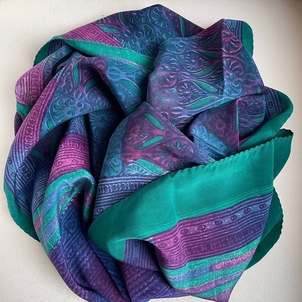 NWOT Silk Oversized Scarf Wrap Shawl Shrug Cape Poncho Batik India